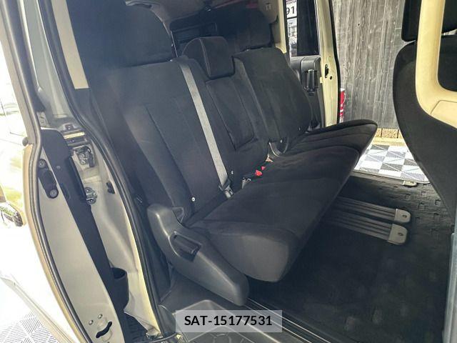 Mitsubishi DELICA 2015-06 8335603-6