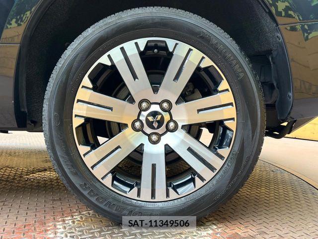 Mitsubishi DELICA 2023-07 8335593-15