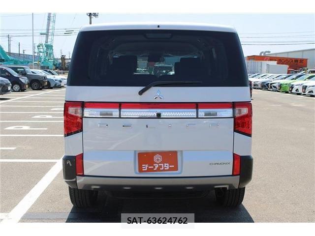 Mitsubishi DELICA 2026-01 8335587-9