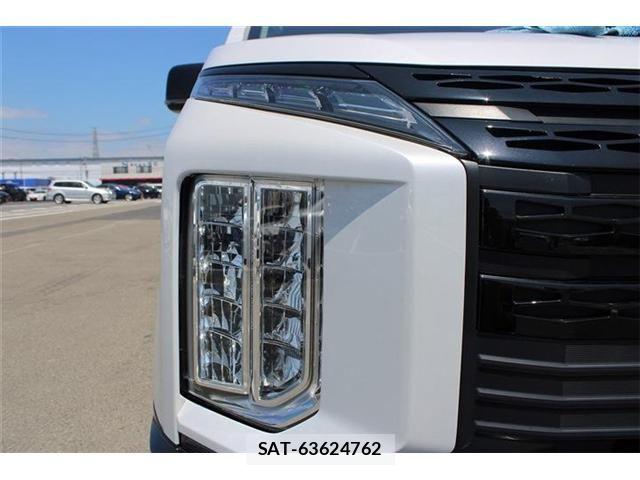 Mitsubishi DELICA 2026-01 8335587-15