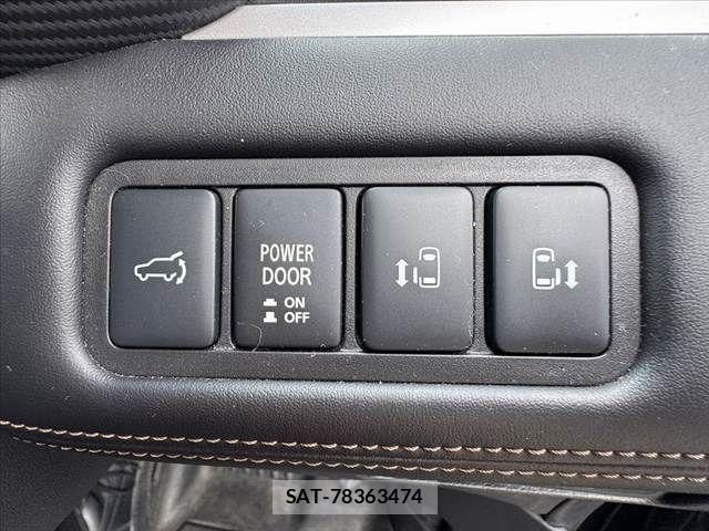 Mitsubishi DELICA 2023-11 8335597-4