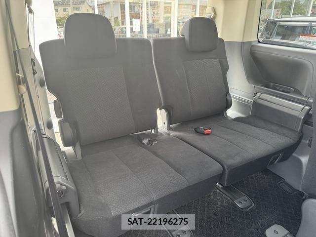 Mitsubishi DELICA 2018-02 8335605-9