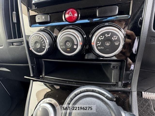 Mitsubishi DELICA 2018-02 8335605-22