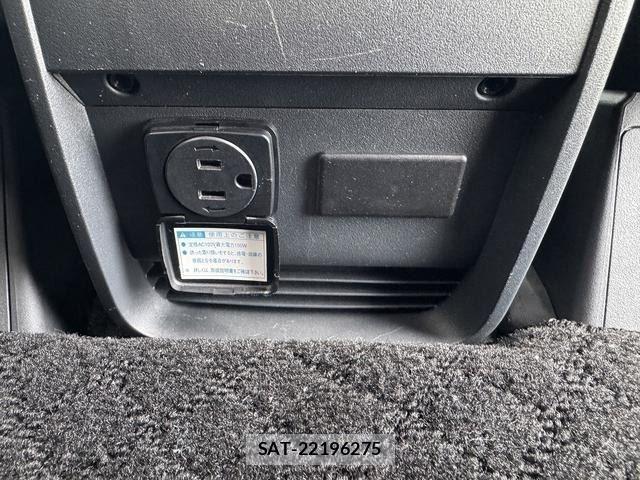 Mitsubishi DELICA 2018-02 8335605-26
