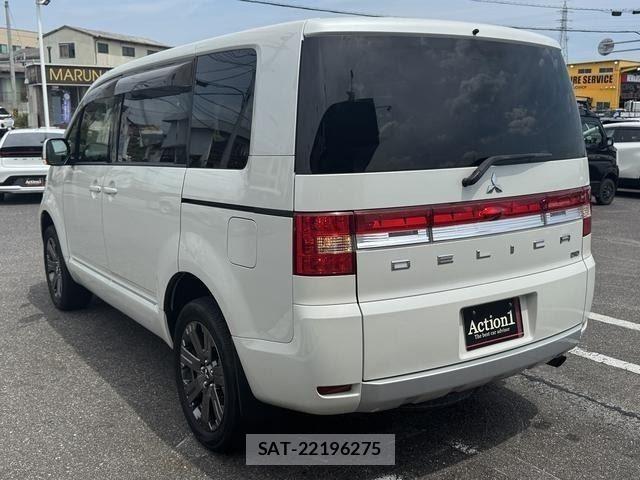 Mitsubishi DELICA 2018-02 8335605-2