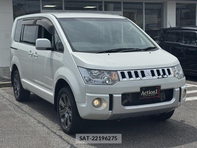 Mitsubishi DELICA 2018-02 8335605-5