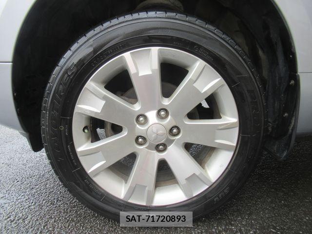 Mitsubishi DELICA 2013-10 8335609-13