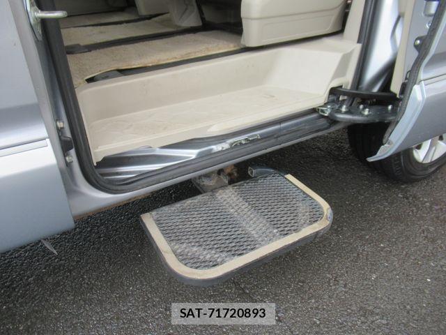 Mitsubishi DELICA 2013-10 8335609-16