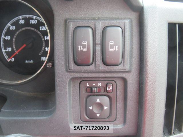 Mitsubishi DELICA 2013-10 8335609-19