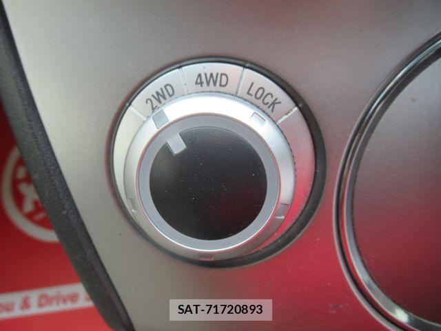 Mitsubishi DELICA 2013-10 8335609-23