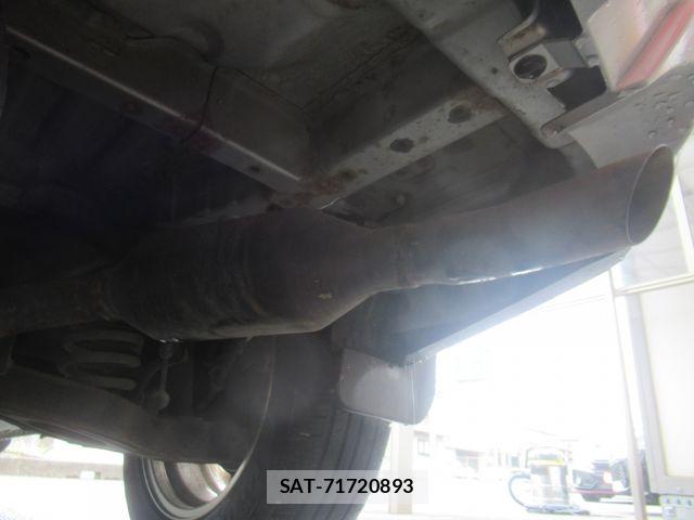 Mitsubishi DELICA 2013-10 8335609-29