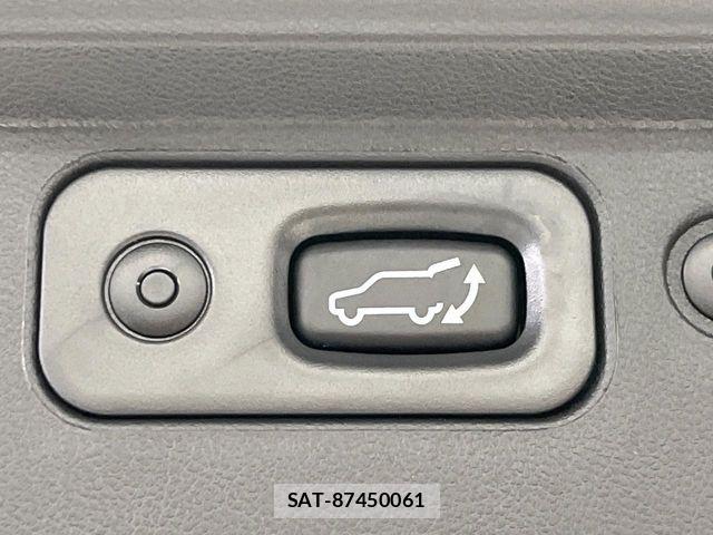 Mitsubishi DELICA 2026-02 8335583-4
