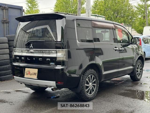 Mitsubishi DELICA 2014-03 8334501-1
