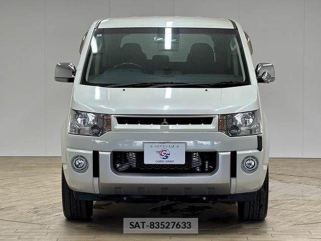 Mitsubishi DELICA 2014-05 8335604-14