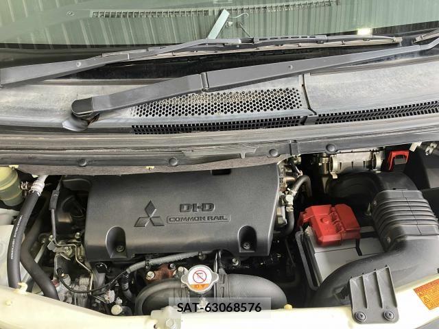Mitsubishi DELICA 2015-06 8335600-21