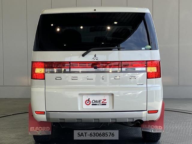 Mitsubishi DELICA 2015-06 8335600-27