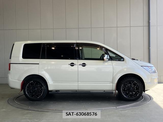 Mitsubishi DELICA 2015-06 8335600-29