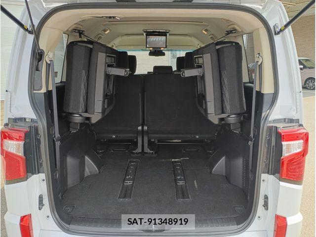 Mitsubishi DELICA 2022-05 8335599-3