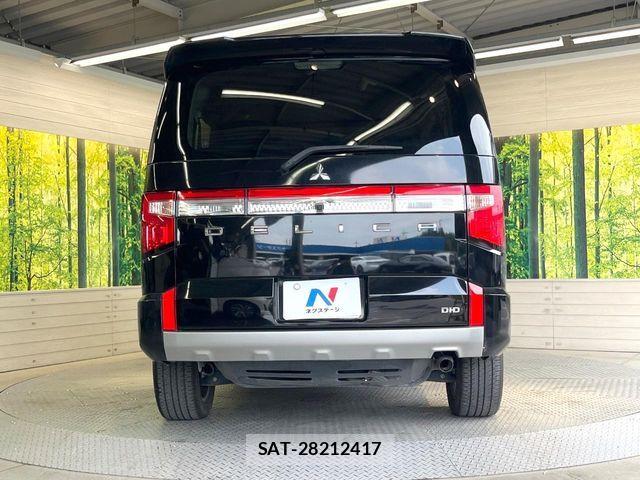 Mitsubishi DELICA 2021-08 8354318-15