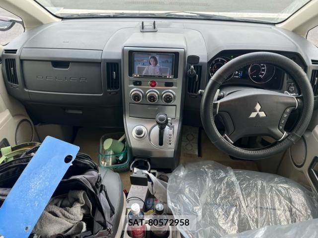 Mitsubishi DELICA 2013-01 8354323-10
