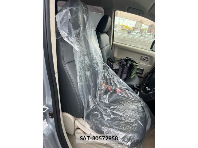 Mitsubishi DELICA 2013-01 8354323-11