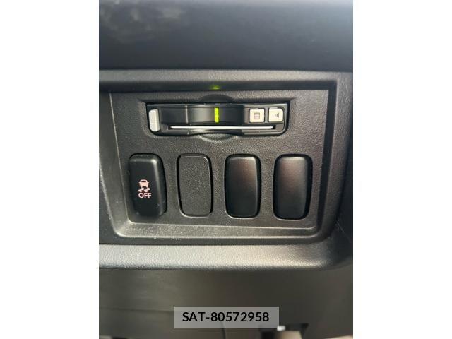 Mitsubishi DELICA 2013-01 8354323-15
