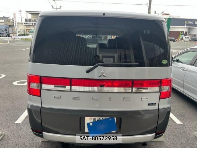 Mitsubishi DELICA 2013-01 8354323-2