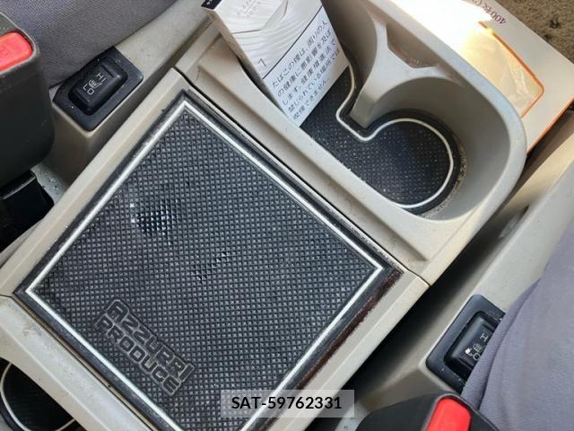 Mitsubishi DELICA 2012-01 8354324-16