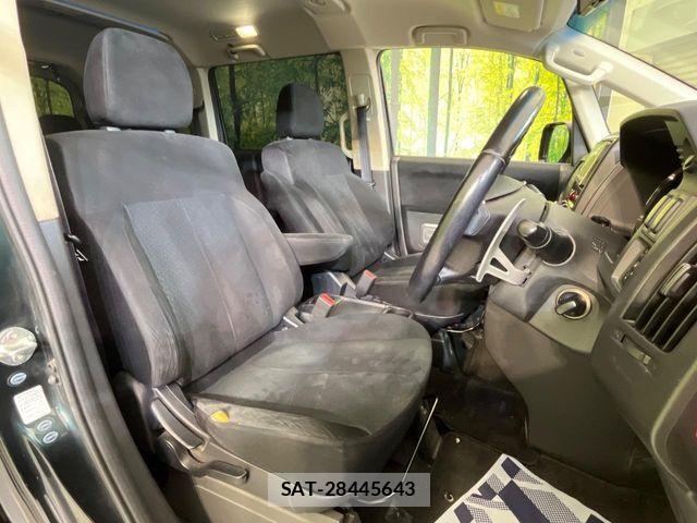 Mitsubishi DELICA 2016-02 8354321-7