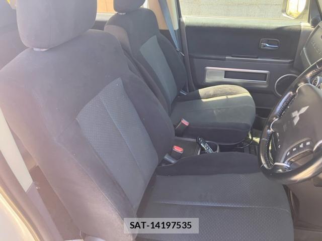 Mitsubishi DELICA 2007-09 8354322-10