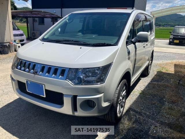 Mitsubishi DELICA 2007-09 8354322-1