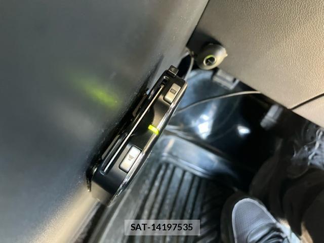Mitsubishi DELICA 2007-09 8354322-27