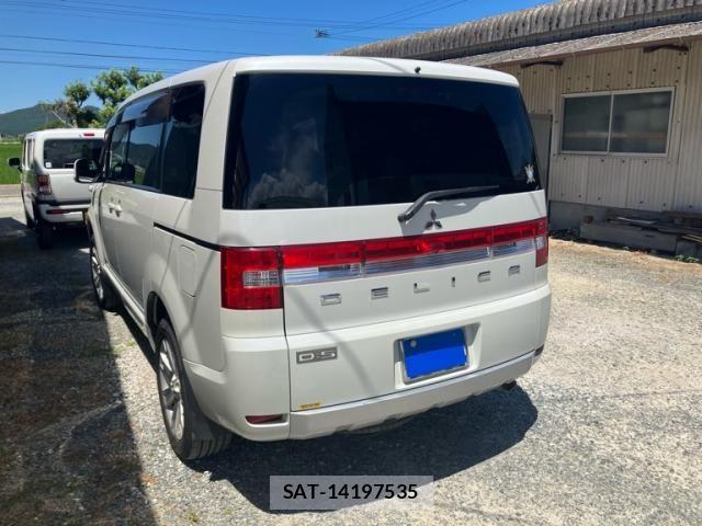 Mitsubishi DELICA 2007-09 8354322-2