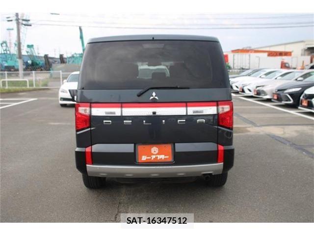 Mitsubishi DELICA 2024-03 8365600-11