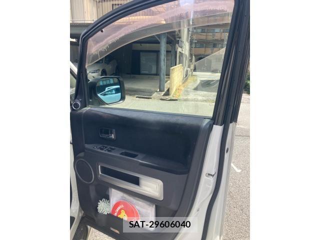 Mitsubishi DELICA 2014-01 8365611-13
