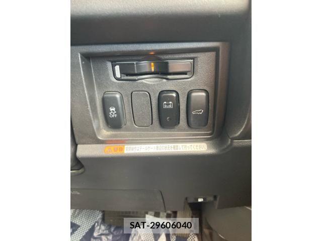 Mitsubishi DELICA 2014-01 8365611-24