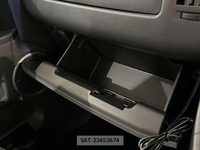 Mitsubishi DELICA 2008-07 8365610-25