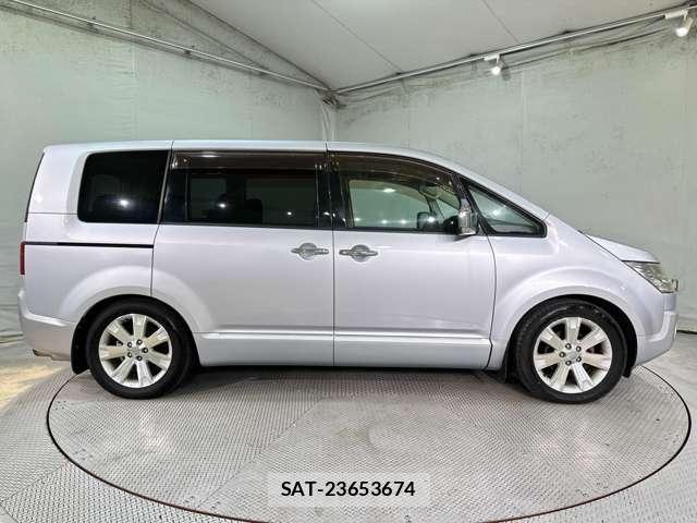 Mitsubishi DELICA 2008-07 8365610-3