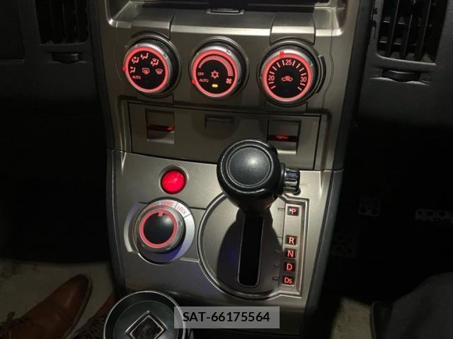 Mitsubishi DELICA 2007-12 8365614-23