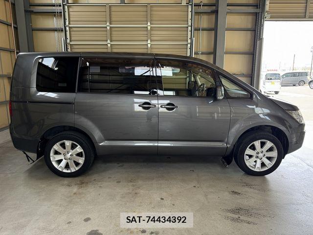 Mitsubishi DELICA 2013-02 8365608-20