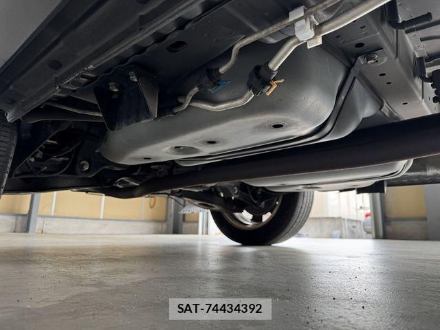 Mitsubishi DELICA 2013-02 8365608-21