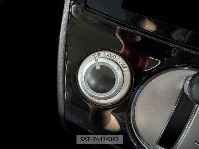 Mitsubishi DELICA 2013-02 8365608-29