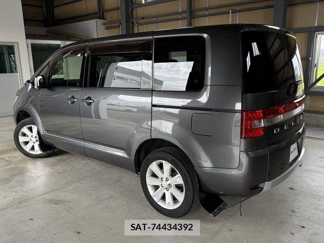 Mitsubishi DELICA 2013-02 8365608-4
