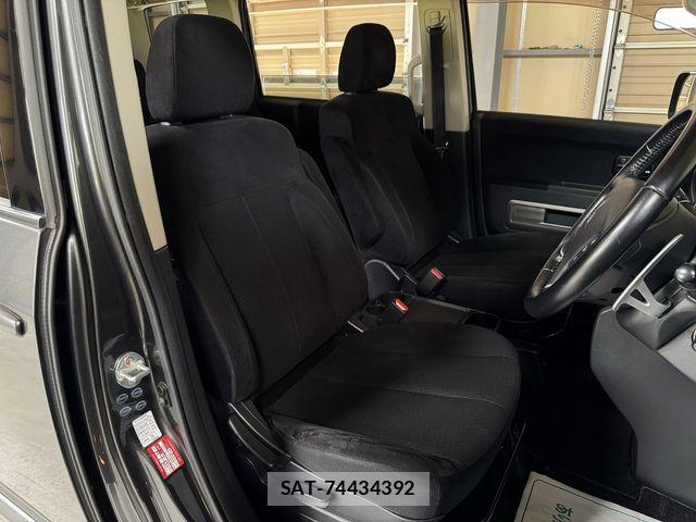 Mitsubishi DELICA 2013-02 8365608-7