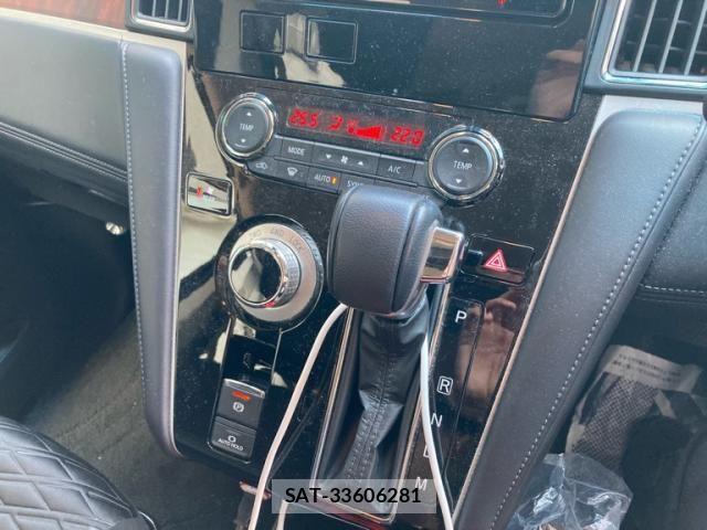 Mitsubishi DELICA 2022-03 8365601-21