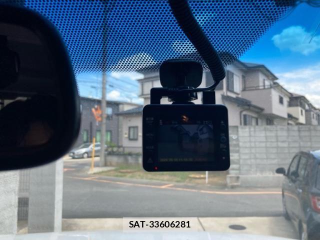 Mitsubishi DELICA 2022-03 8365601-25