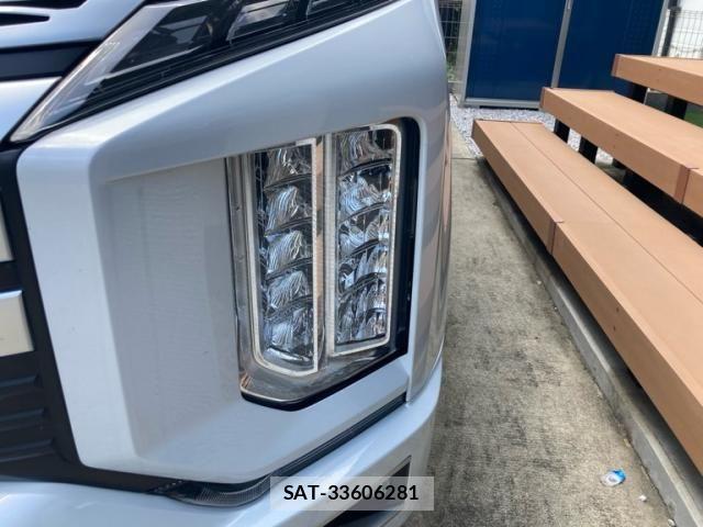 Mitsubishi DELICA 2022-03 8365601-3