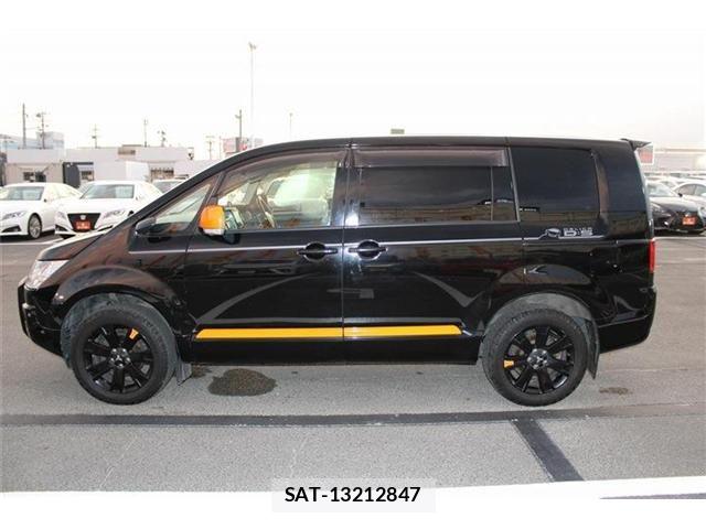 Mitsubishi DELICA 2017-08 8365603-13