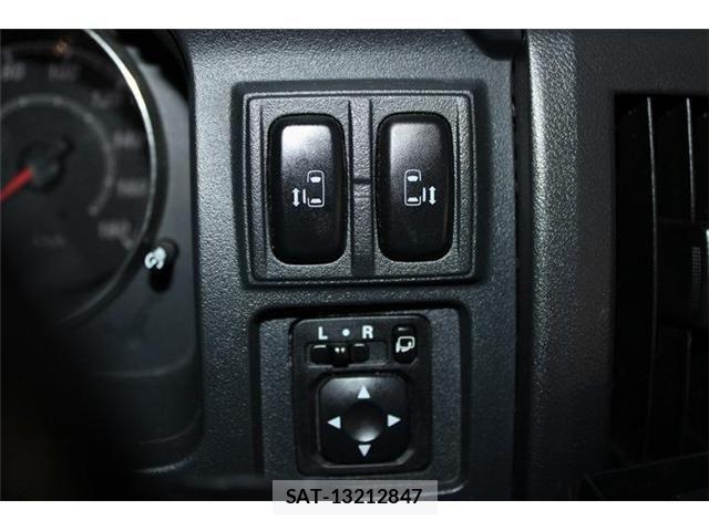 Mitsubishi DELICA 2017-08 8365603-3