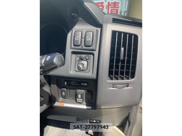Mitsubishi DELICA 2015-08 8365609-17